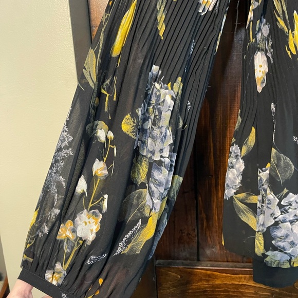 A New Day black floral blouse. XXL. - Picture 4 of 9